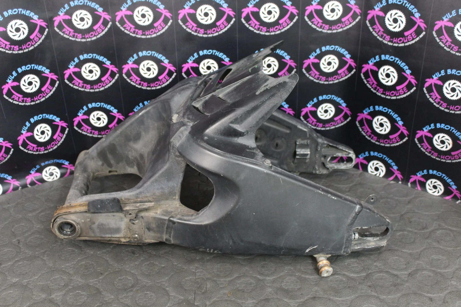 2009 Kawasaki Ninja ZX6R ZX600R OEM REAR SWINGARM BACK SUSPENSION