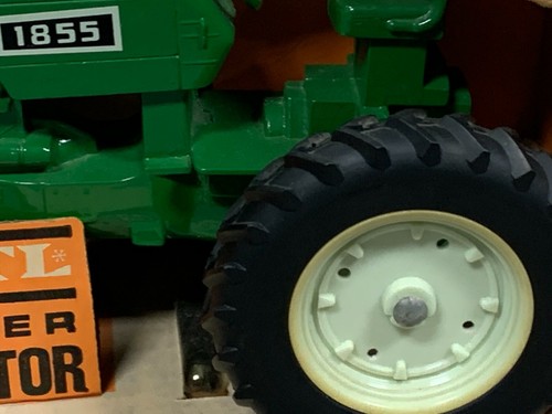 OLIVER 1855 Tractor Narrow Front with No Fenders NIB Ertl 1:16 1970's rare! - Picture 4 of 9