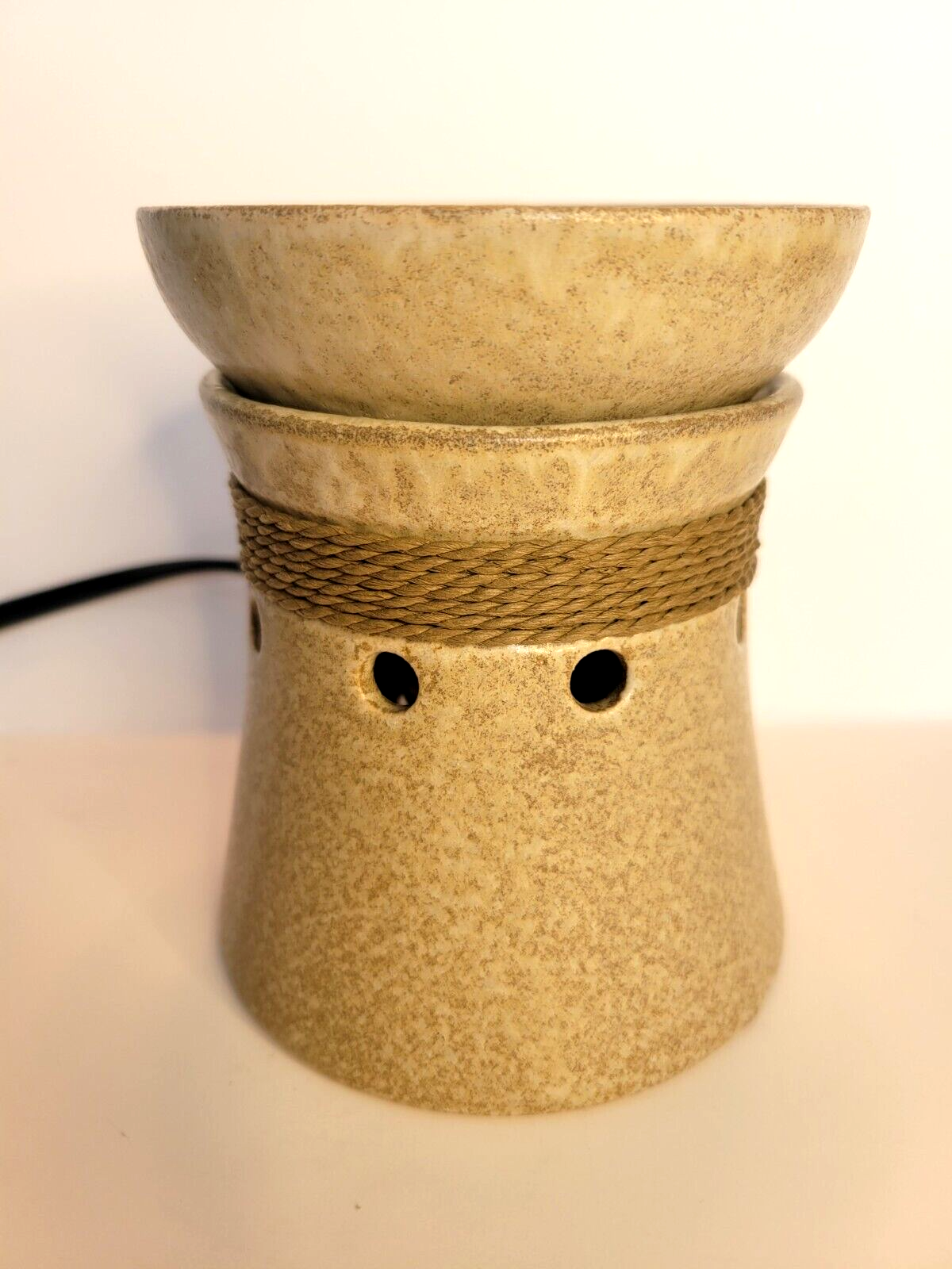 SCENTSY Hatteras Wax Warmer Earth Tones Brown Retired 2010 Model Works Great