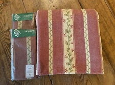 Bed Bath & Beyond 102" Christmas Noel Red Holly Stripe Tablecloth & 16 Napkins