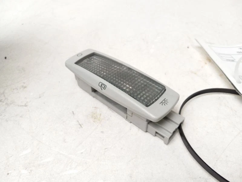 LUZ DOMO TECHO TRASERO PARA VOLKSWAGEN BEETLE GL 1998 - 2010 Foto 3 de 4