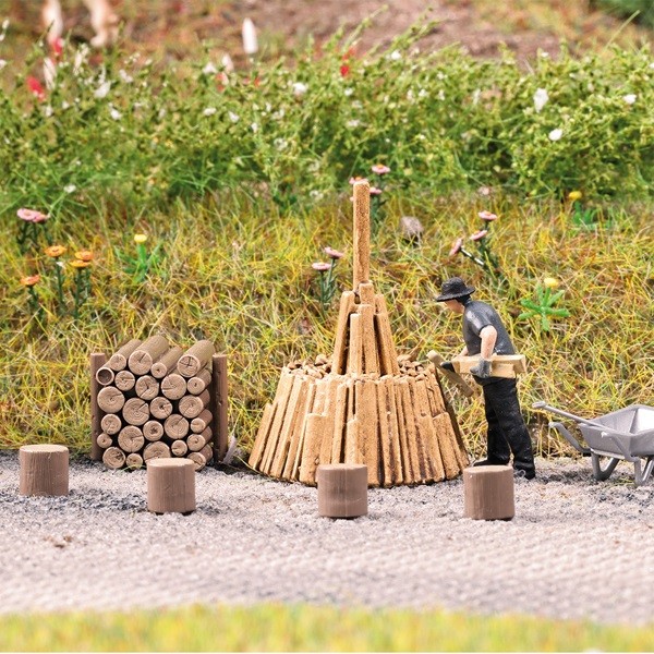 Busch 79941 - 1/87 / H0 Action Set: Wood Layers - New