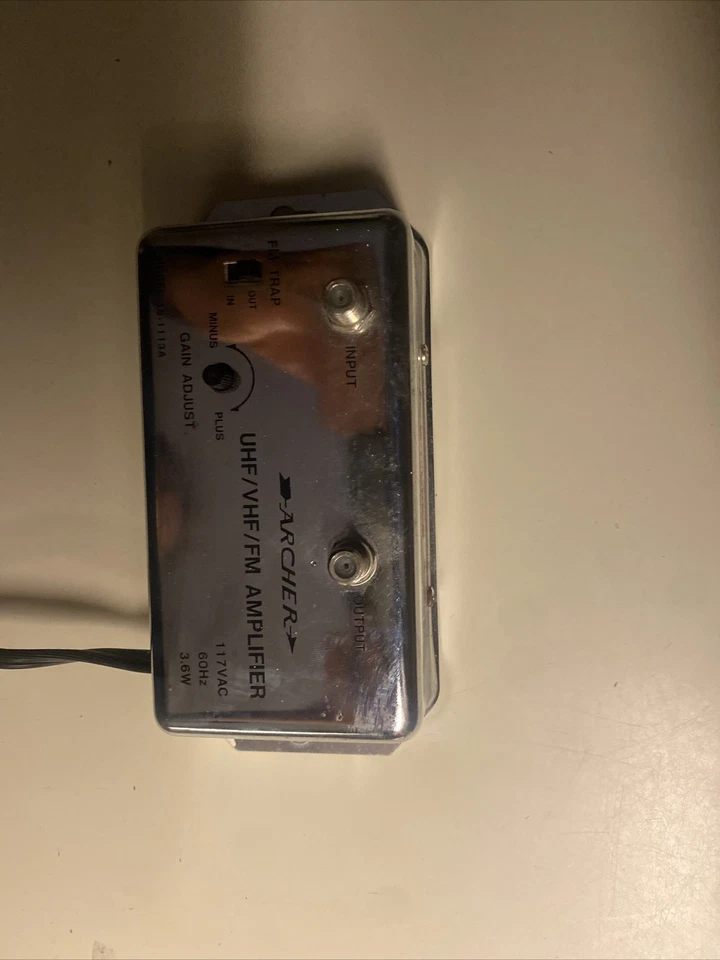 Vintage Radio Shack UHF/VHF/FM Amplifier Model 15-1113B 60Hz 117VAC 3.6W - Image 3 of 3