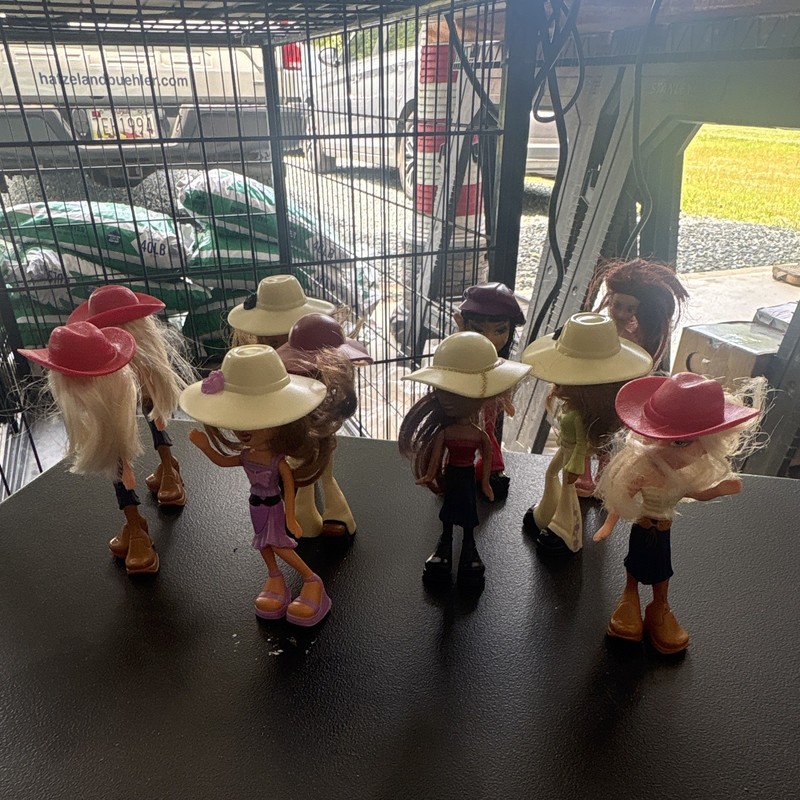 Bratz Doll Lot w/ Accessories, Blue Eyes, Hats & Boots, No Packaging