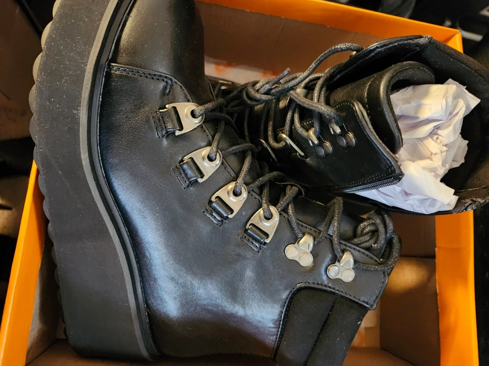 Botas Rocket Dog Mujer Talla 8 Negro Top Alto, Atados y Suelas Gruesas Foto 3 de 4