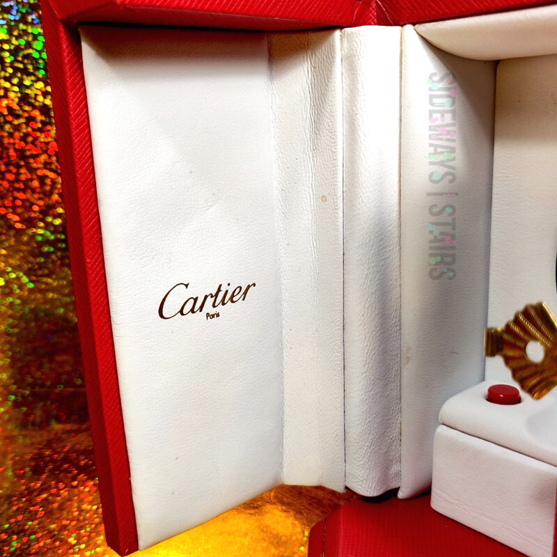 VINTAGE CARTIER WATCH WINDER BOX missing cuff battery powered red