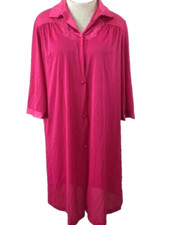 Vanity Fair robe size M 3/4 sleeve embroidered neckline floral button front