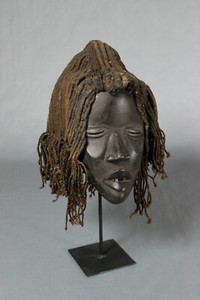 AFRICAN TRIBAL DAN DEANGLE MASK LIBERIA MUSEUM EXHIBITED KAHAN TA GALLERY 2 COL