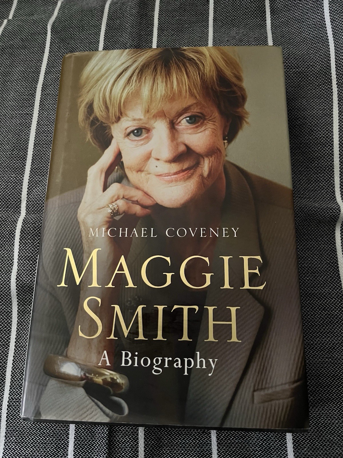Maggie Smith: a Biography : A Biography by Michael Coveney (2015, Hardcover)