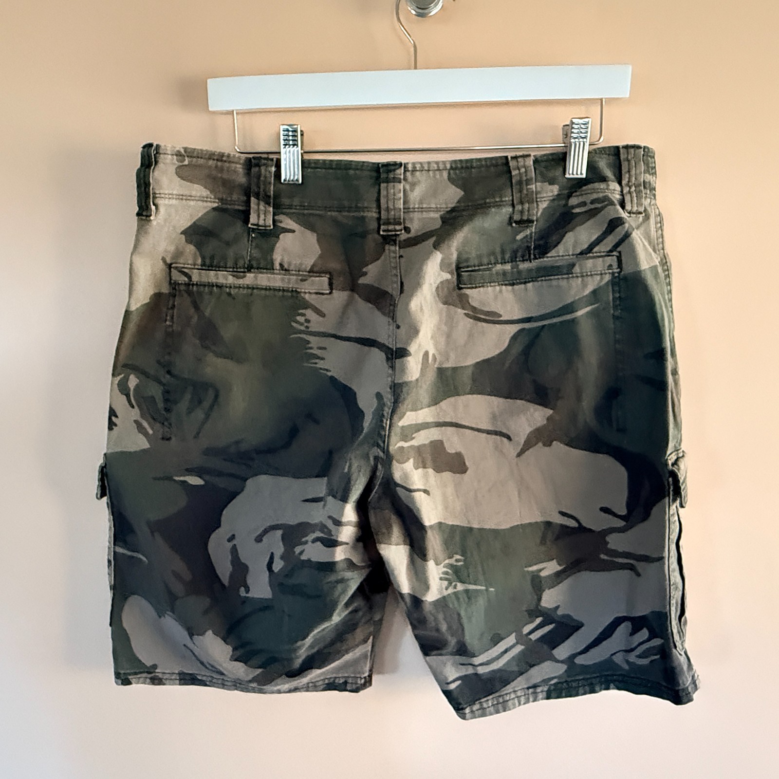 Wrangler Camo Cargo Shorts Green Canvas Workwear Men's Size 33