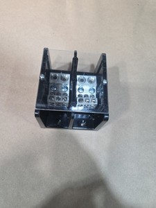Square D 9080LBA263206 Power Distribution Terminal Block 2 P 350 Amp 600 V AC