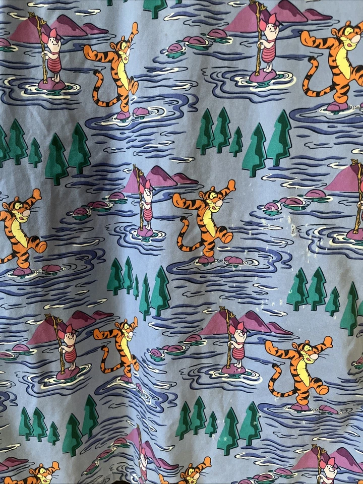 Blusa Médica Talla Mediana, Winnie The Pooh, Disney, Dañada, Uniformes Barco Foto 4 de 4