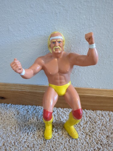 WWF WWE Wrestling Superstars Hulk Hogan Action Fig...