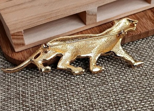 Vintage goldfarbene Leoparden- oder Gepardbrosche mit schwarzen und bernsteinfarbenen Strasssteinen - Bild 6 von 7
