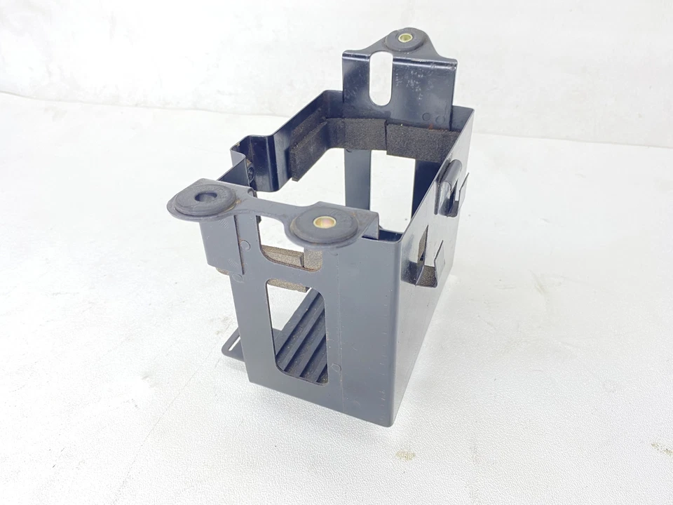 Suzuki GS850G 1981 trasero trasero trasero bandeja de batería 41540-45110 Foto 2 de 4