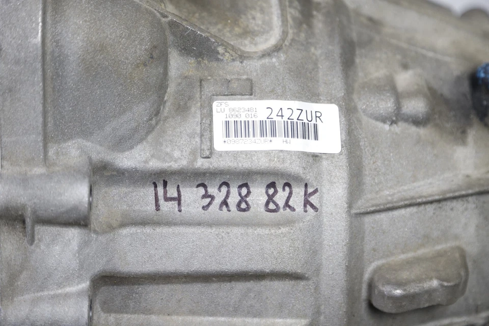 2012-2016 BMW F30 328I RWD 8HP-45 AUTOMATIC TRANSMISSION 8 SPEED 82K - Imagem 2 de 4