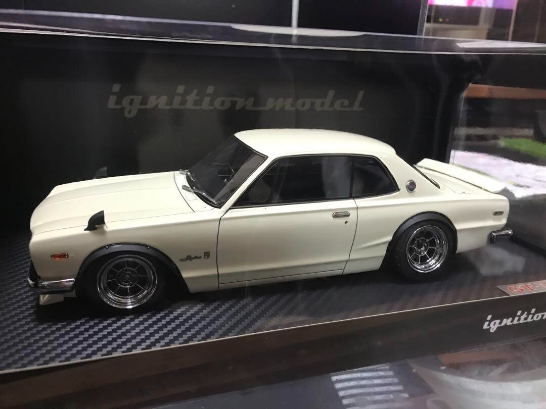 IG0041 1/18 スカイライン 2000 GT-R KPGC10 ホワイト photo3L.jpg