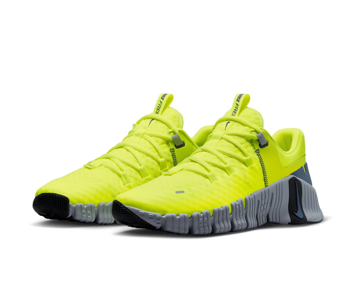 NEW Nike Free Metcon 5 Men s Multi Size Volt Diffused Blue Wolf