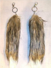 6 FOX TAIL KEY CHAIN LIGHT BROWN WITH WHITE TIP foxes wild animal fur tails NEW