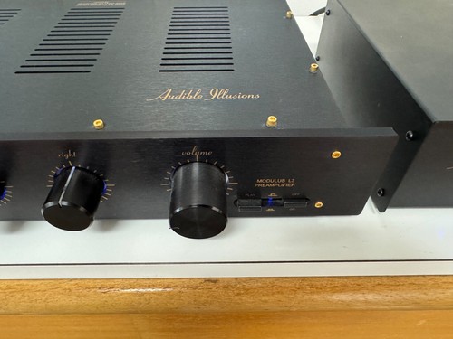 Preamplificador de tubo Audible Illusions L3A con control remoto y caja original, original $4295 - Imagen 8 de 21