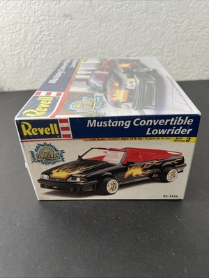 Revell 2345 Mustang Convertible Lowrider 1/24 Scale Plastic Model