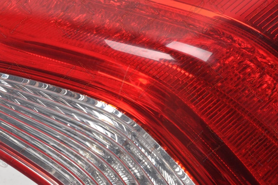 VOLVO V60 I Luz Trasera Derecho Facelift 31214964 - Imagen 2 de 4