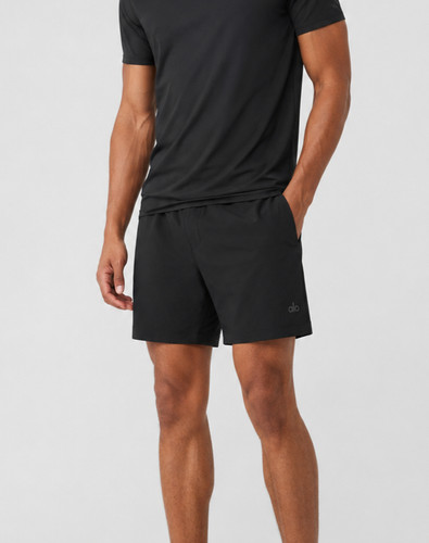 NWT - ALO Yoga 7" Conquer React Performance Shorts M6131R - S Small - BLACK
