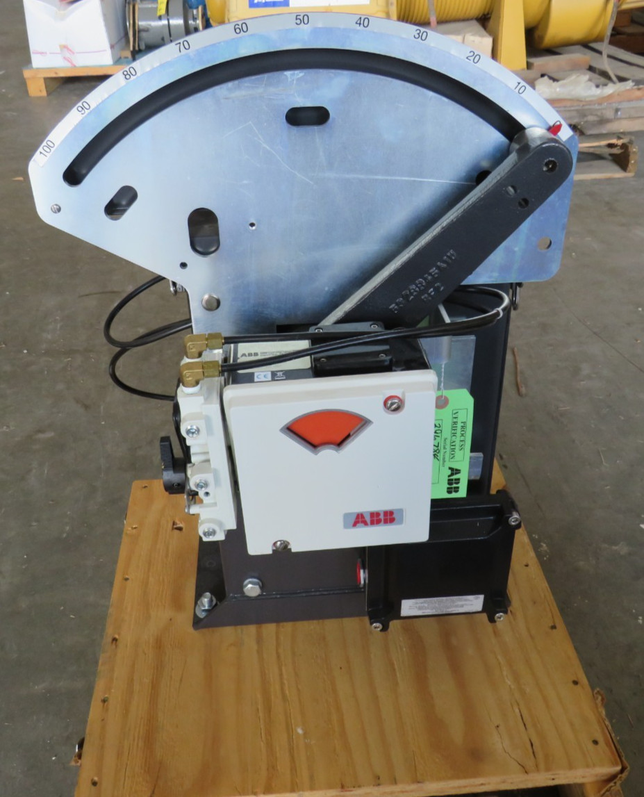 ABB UP20AB1000 Actuator 450 FT-LBS Air: 100psi Max W/ AV1121230 Positioner