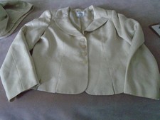Le Suit Ivory Brocade Skirt/Jacket. Size 18. Beautiful