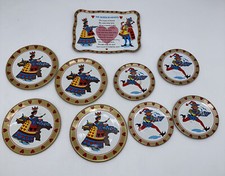 Vintage Tin Lithograph Queen Of Hearts Toy Tea Set 60  s