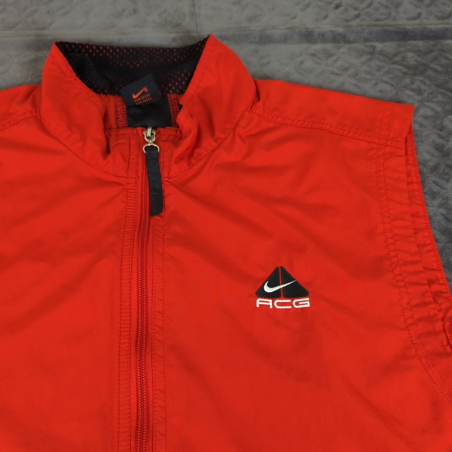 Nike ACG Vest Windbreaker Packable Back Pocket Sleeve… Gem