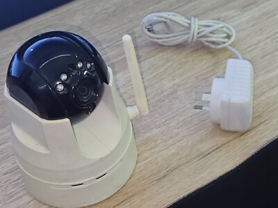 D-Link DCS-5222L HD Pan & Tilt Day/Night Network Camera