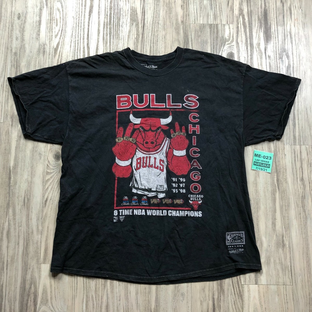 トップス Mitchell & Ness / CHICAGO BULLS #91 Mitchell & Ness NBA Chicago Bulls TShirt 6 Time Champions 91 92 93