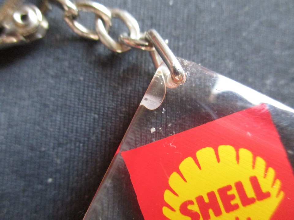 PORTE CLE (KEY RING) BOURBON SHELL COQUILLE SUR FOND ROUGE | eBay