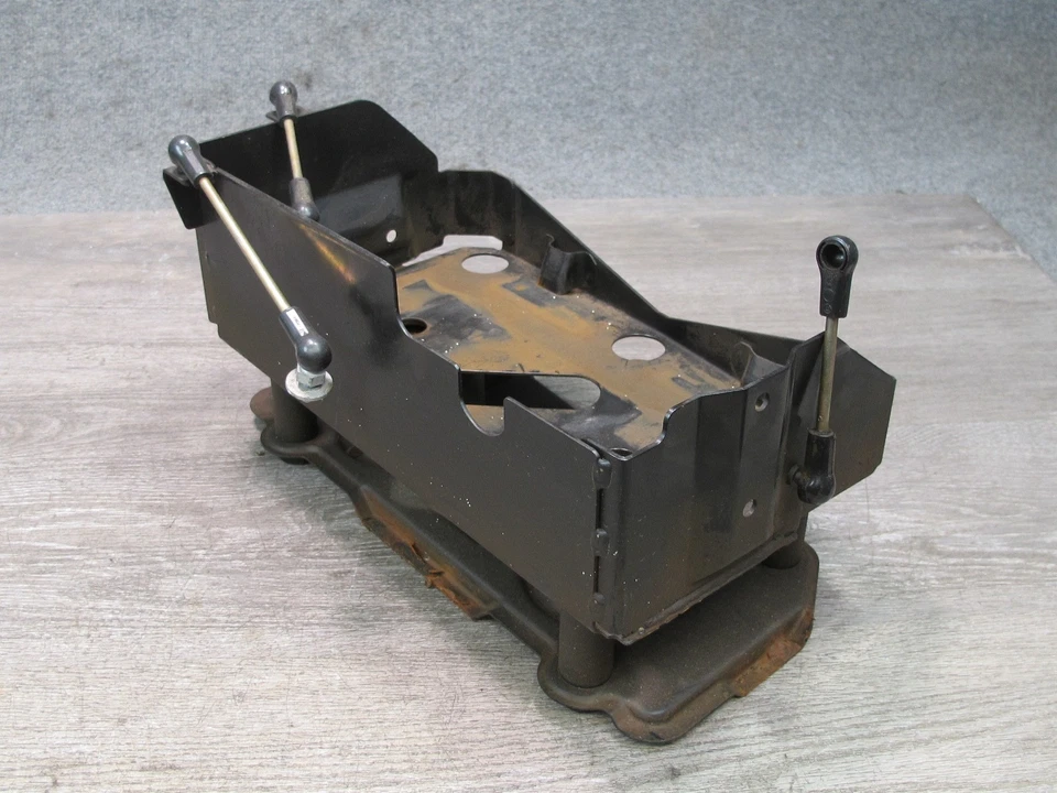 01-06 BMW E46 330ci BANDEJA DE BATERÍA CONVERTIBLE SOPORTE AMORTIGUADOR DE VIBRACIONES CONJUNTO OEM Foto 4 de 4