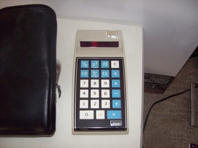 MONTGOMERY WARD P300 VINTAGE CALCULATOR NEAR (NO POWER CORD)