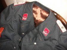 Superbe manteau officier antiaérien allemand Luftwaffe WWII excellent état avec insigne