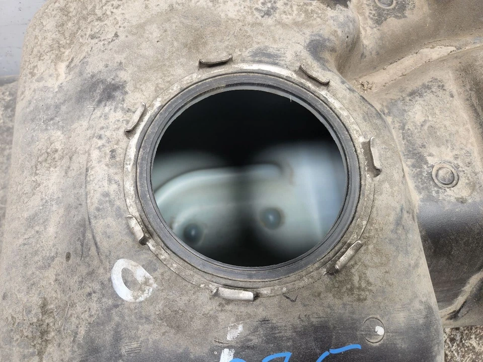 Tanque de combustível Nissan Armada 2004-2015 fabricante de equipamento original 172027s000 28 galões sem combustível flexível - Imagem 2 de 4