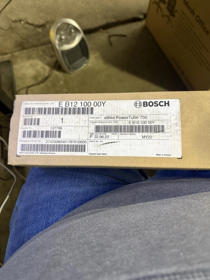 NUEVA Batería Bosch PowerTube 750 - Sistema Inteligente - Montaje Vertical - Totalmente Nueva Foto 2 de 4