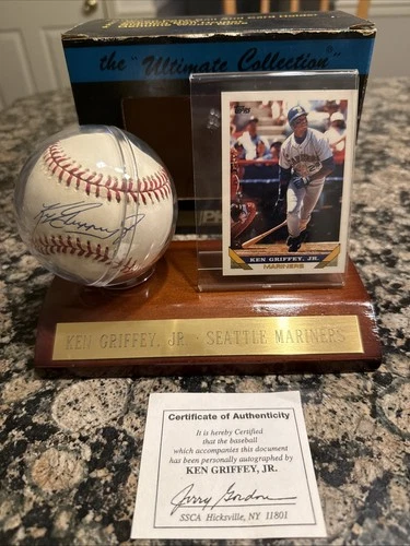 KEN GRIFFEY JR. Hand Signed Baseball SSCA Certification w/Card Base Case 1993!