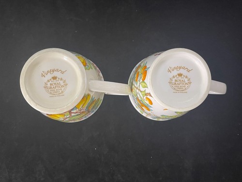 Pair of Royal Grafton Fine Bone China England Vineyard Coffee Mugs - Picture 6 of 7