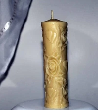 Handmade 100% Pure Beeswax Pillar Candle With Flowers 100% Cotton Wick