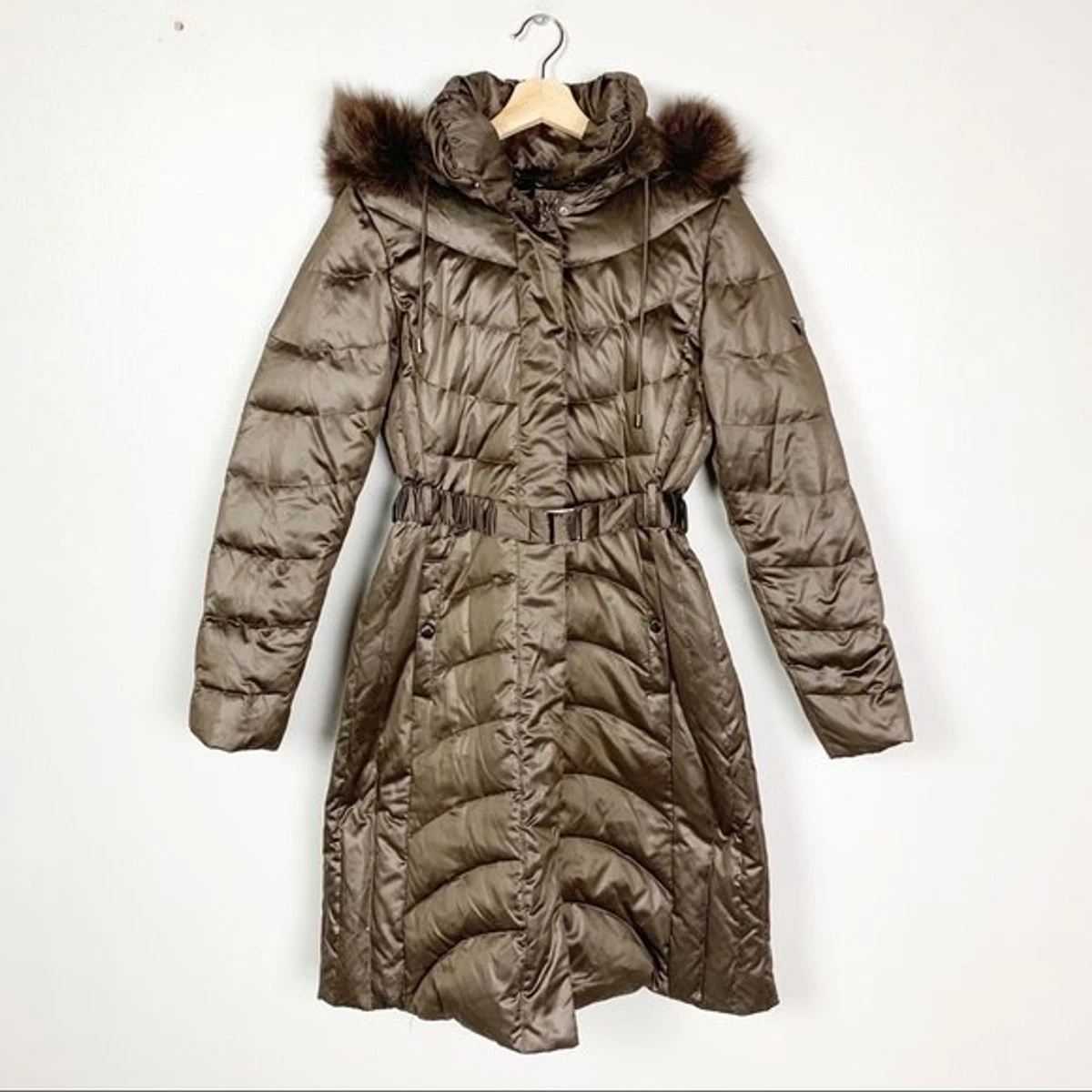 Louis Vuitton pre-owned belted puffer jacket