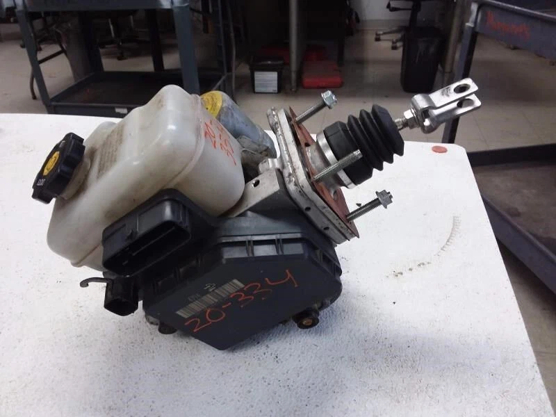 Conjunto de bomba de refuerzo de freno antibloqueo Hummer H3 2006-2010 OEM Foto 4 de 4