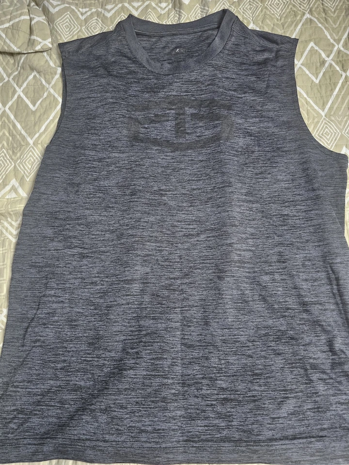 Lote camisetas Foto 3 de 4