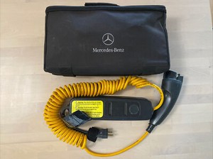 2023 2024 Mercedes Benz EQE EV Charger OEM Home Charging Plug-In Cable Cord