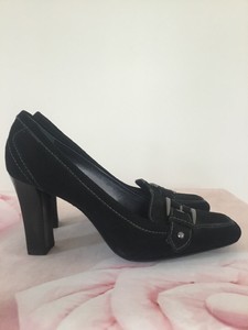 cole haan black suede pumps