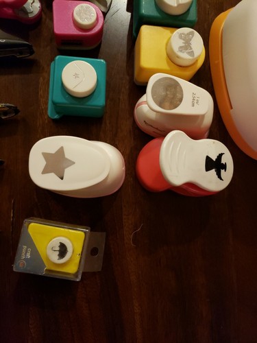 Lote de 18 punzones para álbum de recortes moldeadores de papel Fiskars etc. - Imagen 5 de 7