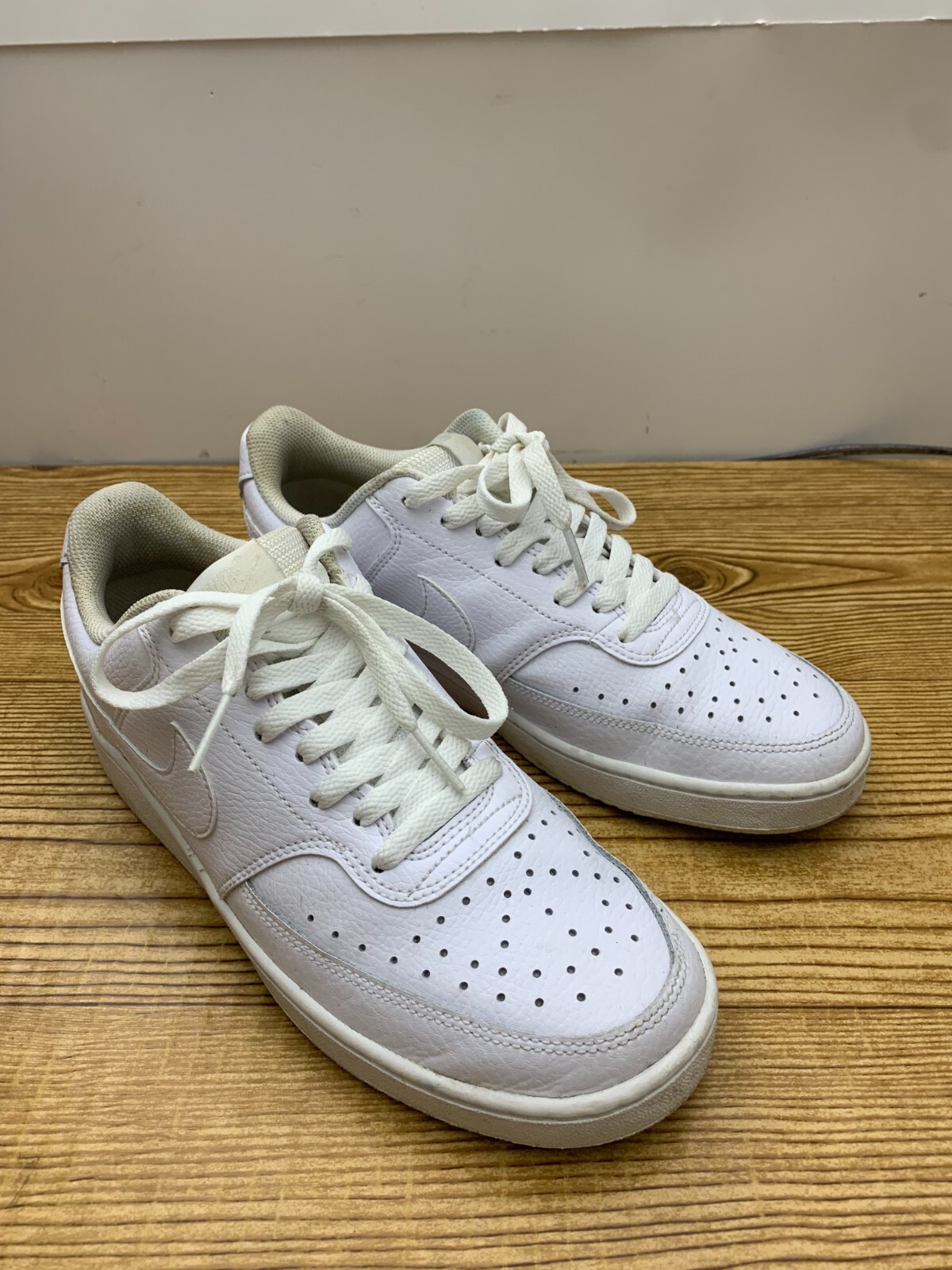 nike women's leather tennis shoes