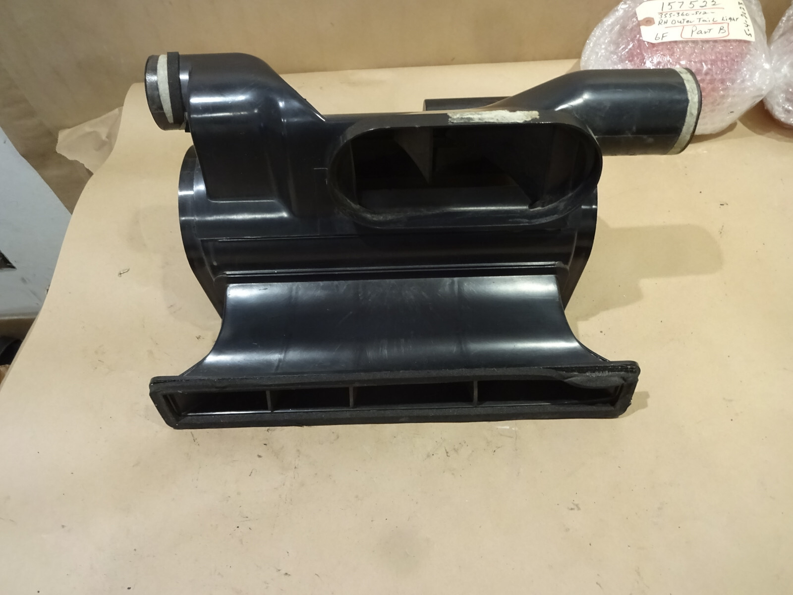 Ferrari 355 - Air Diffuser P/N 64046400